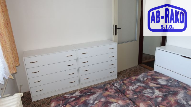 Byt 4+1 s balkonem a garáží ve zděné bytovce v N. Bystřici