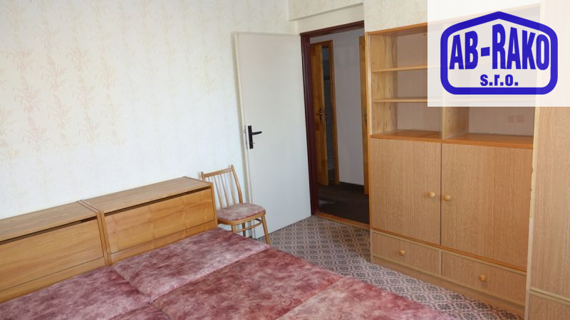 Byt 4+1 s balkonem a garáží ve zděné bytovce v N. Bystřici