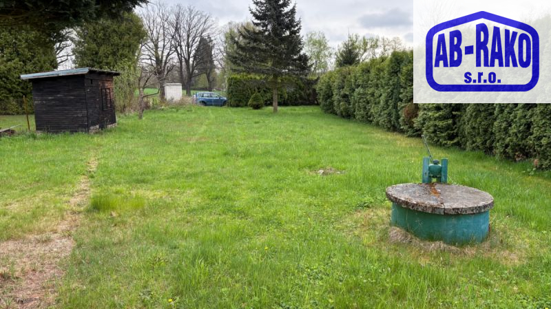 Zděná chata se vééélkou zahradou za Novou Včelnicí
