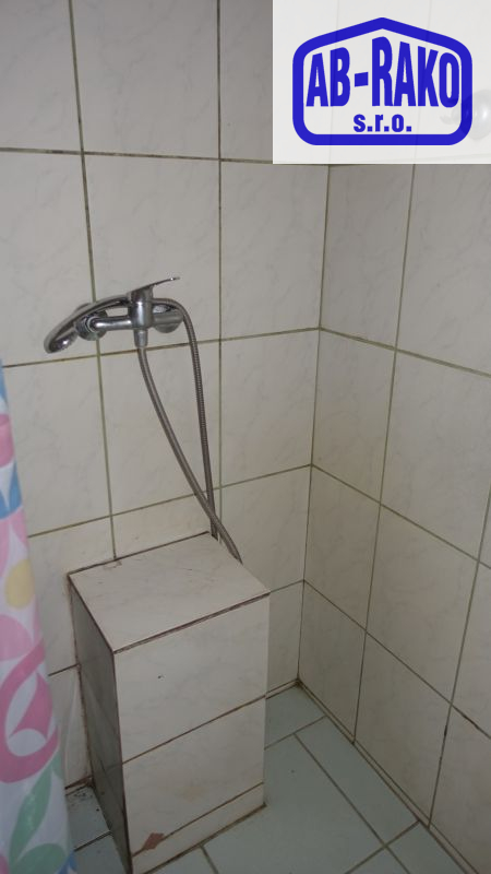 Menší RD se zastavitelnou zahradou Zbuzany v J. Hr
