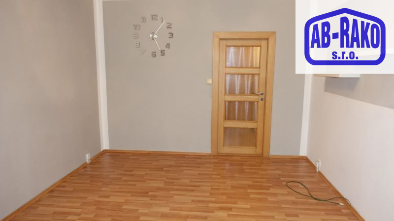 Světlý byt 3+1 na klidném sídlišti N. Bystřice