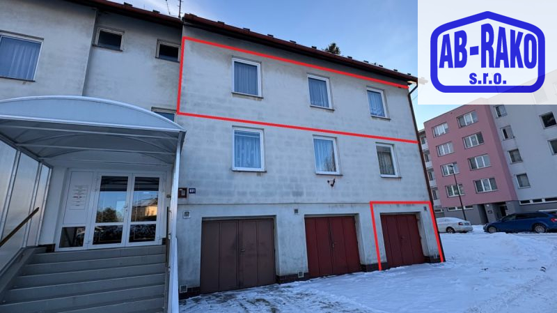 Byt 4+1 s balkonem a garáží ve zděné bytovce v N. Bystřici