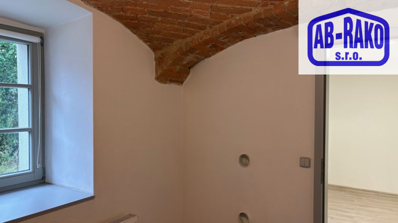 PRODEJ BYTU 2+1, modernizace v přízemí u centra N.