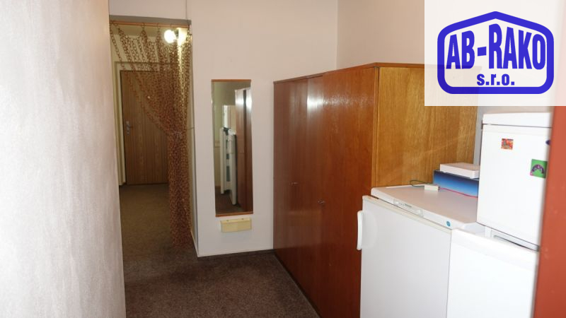 Byt 4+1 s balkonem a garáží ve zděné bytovce v N. Bystřici