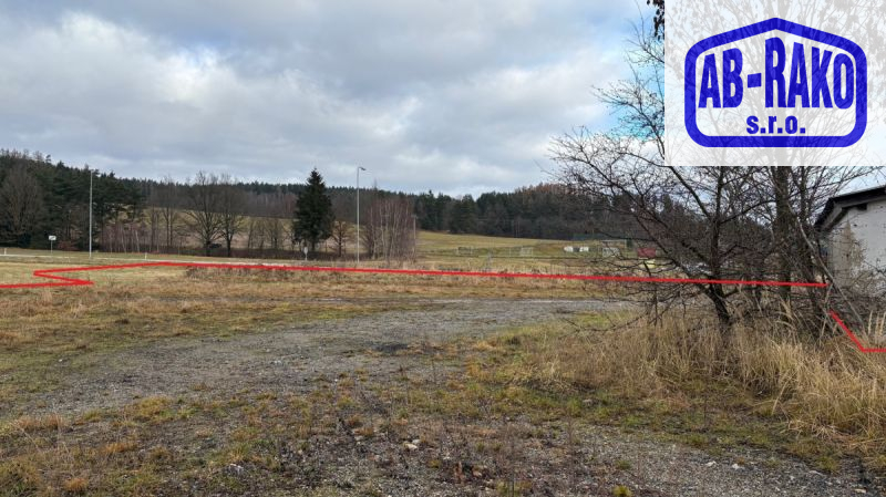 Větší zastavitelný pozemek s inž. sítěmi v Číměři