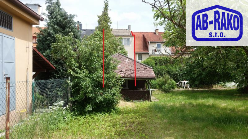 Menší RD se zastavitelnou zahradou Zbuzany v J. Hr