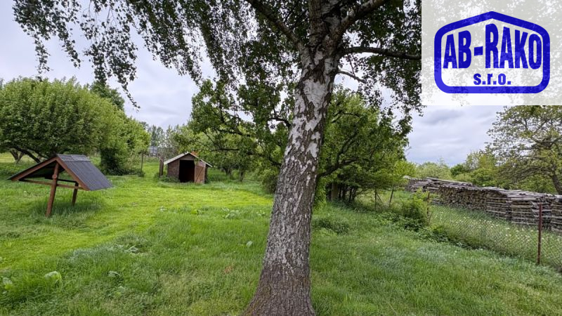 ZASTAVITELNÝ pozemek se zahradou na okraji Kunžaku