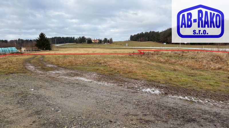 Větší zastavitelný pozemek s inž. sítěmi v Číměři