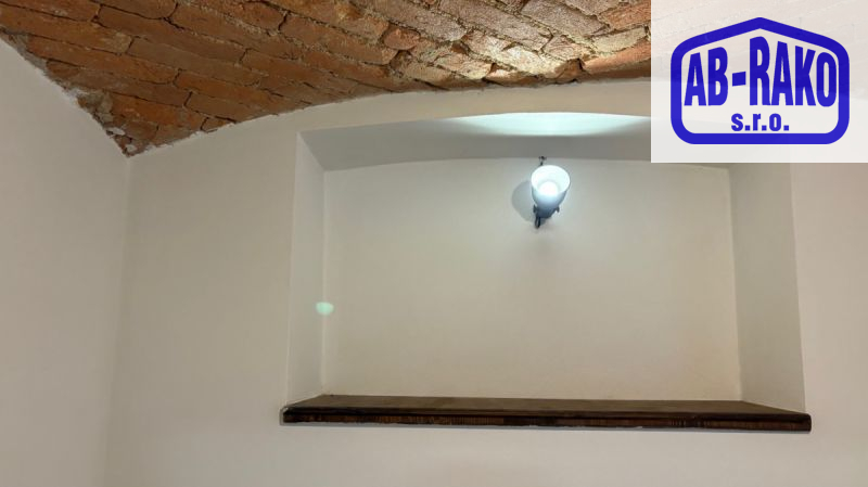 PRODEJ BYTU 2+1, modernizace v přízemí u centra N.