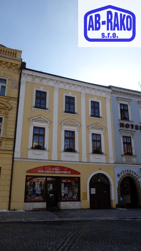 Výnosový byt 2+KK+šatna v histor. centru Jindřichova Hradce