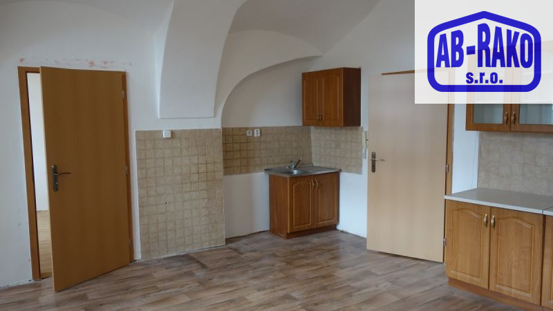 Výnosový byt 2+KK+šatna v histor. centru Jindřichova Hradce