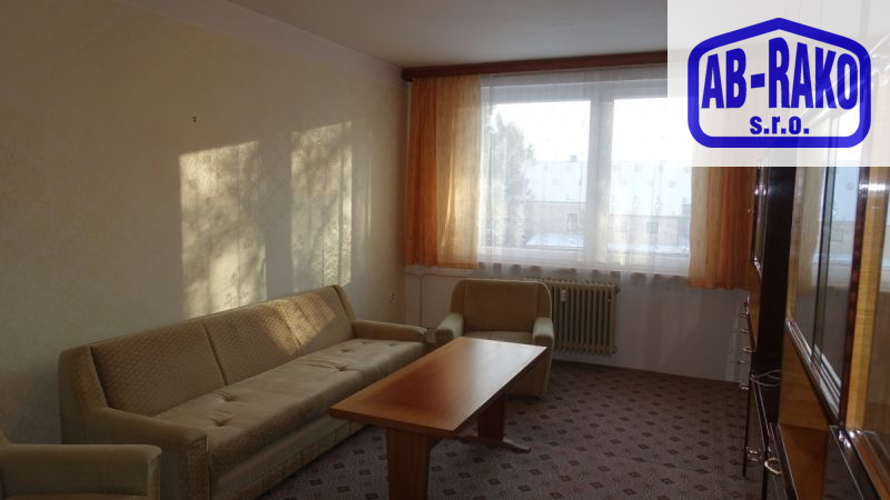 Byt 4+1 s balkonem a garáží ve zděné bytovce v N. Bystřici