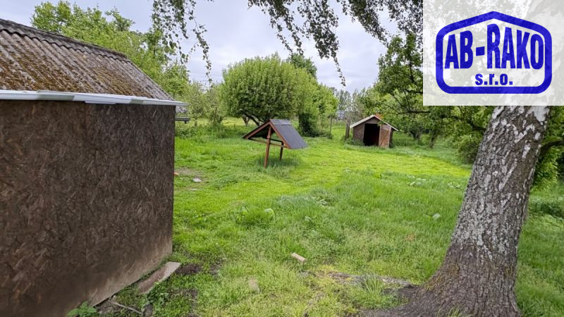 ZASTAVITELNÝ pozemek se zahradou na okraji Kunžaku
