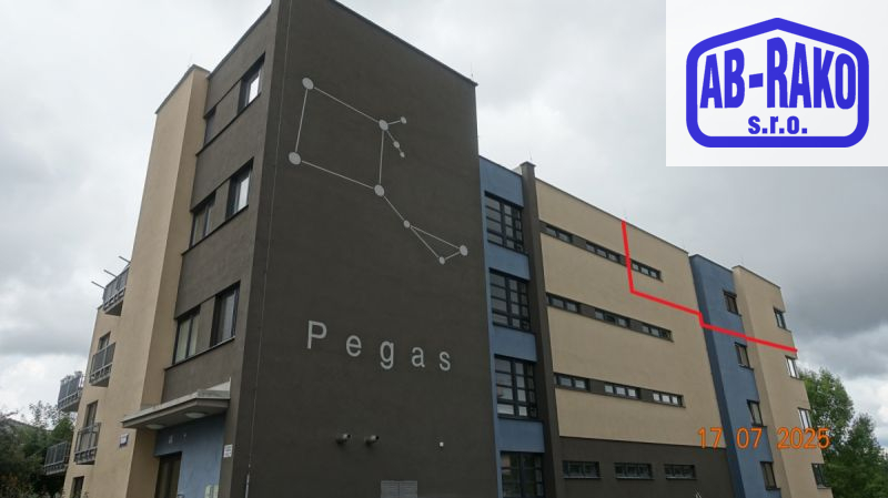 JEDINEČNÝ byt s terasou, balkonem a garáží v J. HR