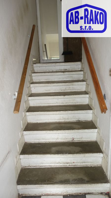 Menší RD se zastavitelnou zahradou Zbuzany v J. Hr