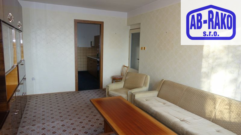 Byt 4+1 s balkonem a garáží ve zděné bytovce v N. Bystřici