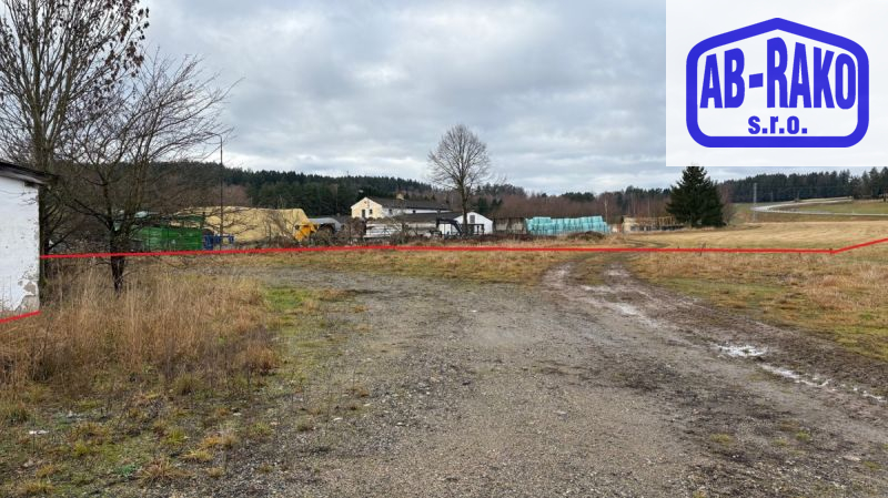 Větší zastavitelný pozemek s inž. sítěmi v Číměři