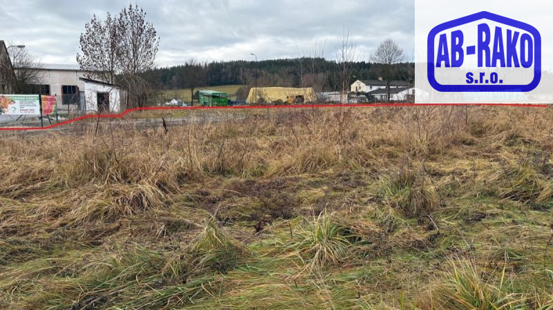 Větší zastavitelný pozemek s inž. sítěmi v Číměři