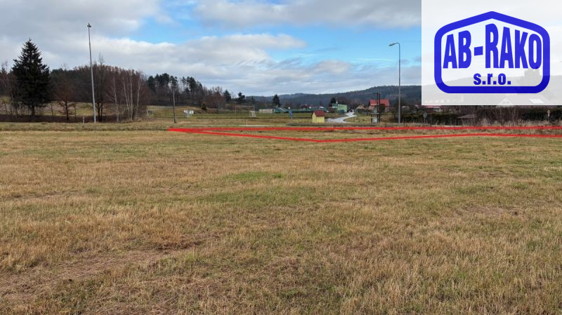 Větší zastavitelný pozemek s inž. sítěmi v Číměři