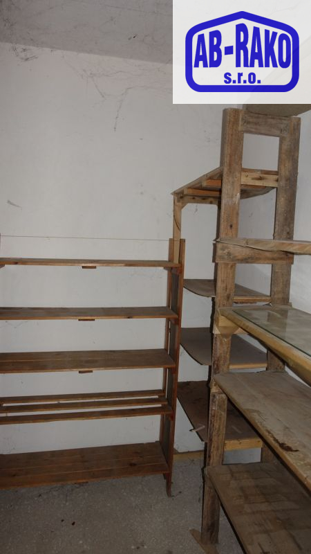 Byt 4+1 s balkonem a garáží ve zděné bytovce v N. Bystřici