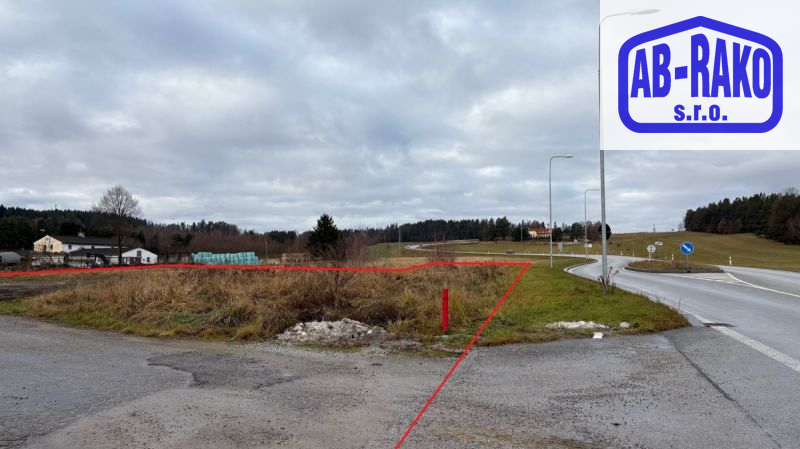 Větší zastavitelný pozemek s inž. sítěmi v Číměři