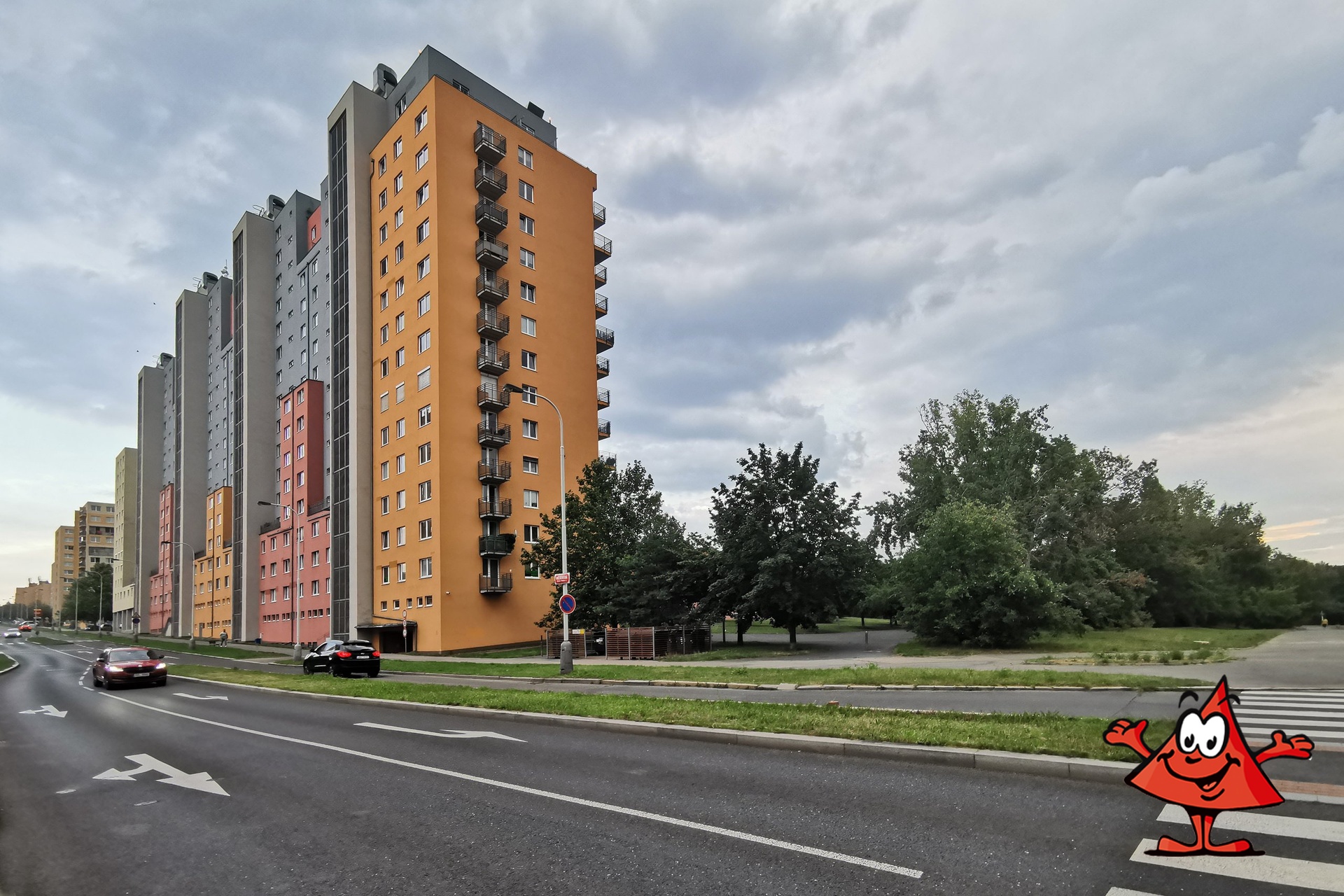 Pronájem garážového stání Praha 8 Troja Hnězdenská