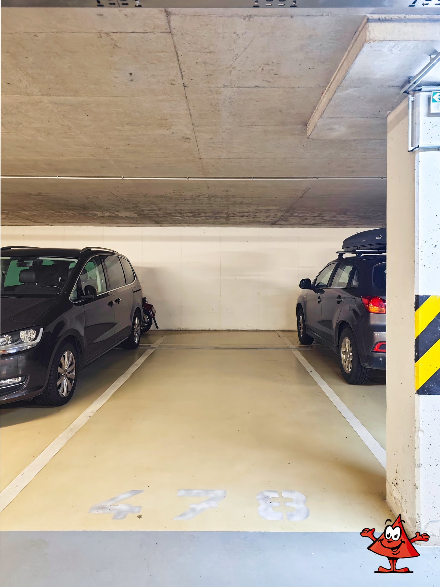 Pronájem garážového stání Praha 8 Hnězdenská - mís