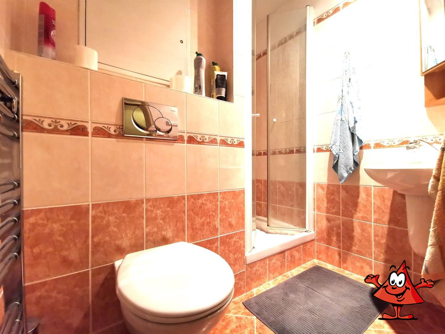 Pronájem bytu 5+1 v ulici Přádova, Praha 8 - koupe