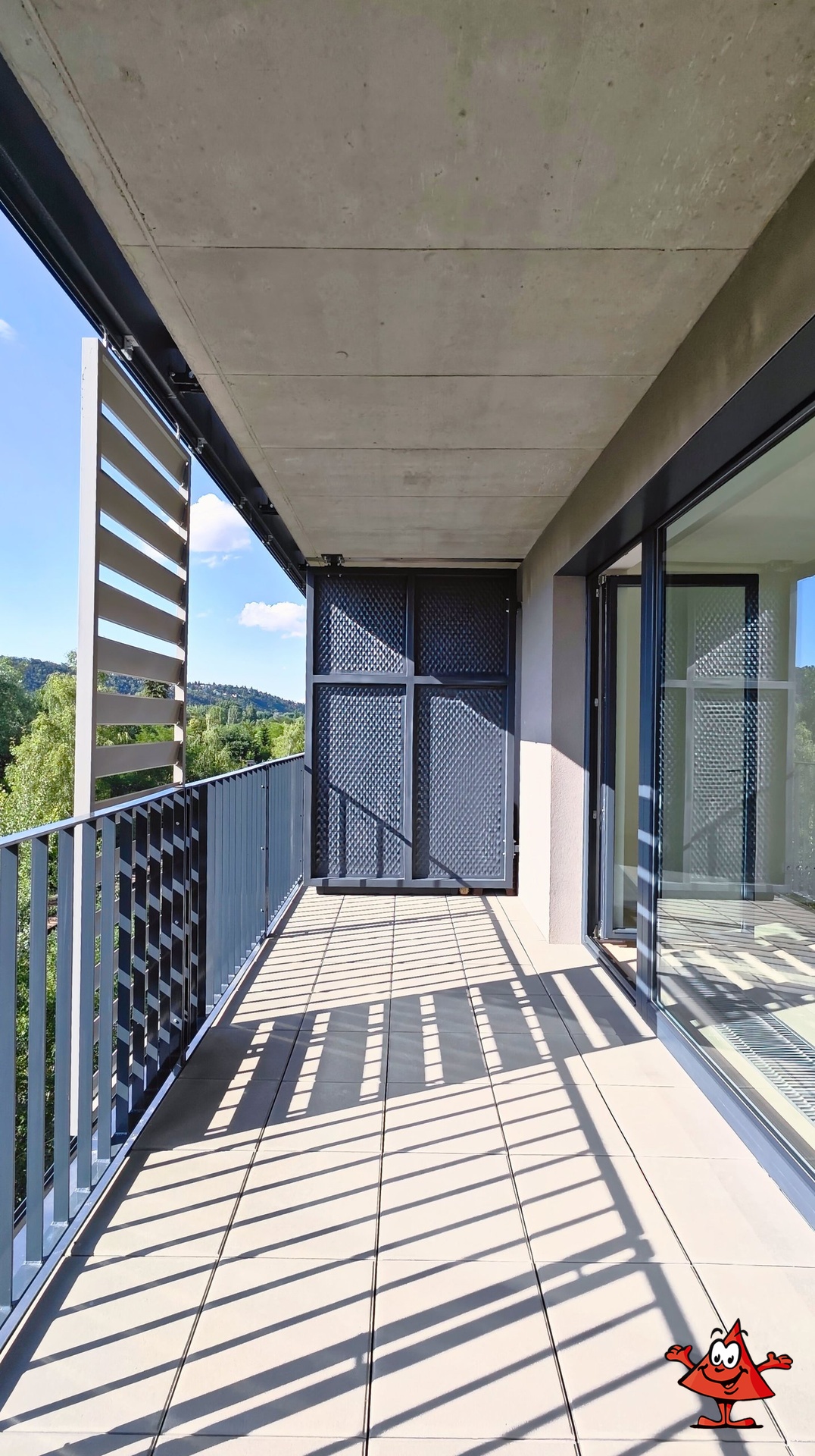 Pronájem bytu 1+kk Praha 4 Rezidence Zahálka - balkon