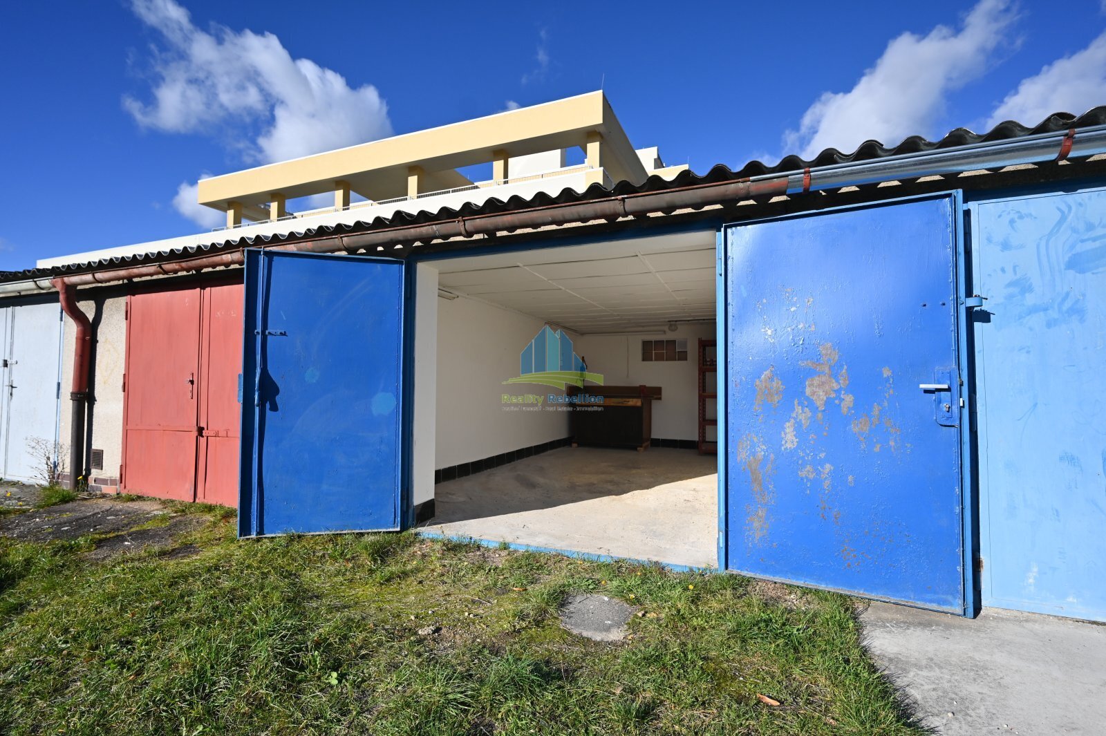 garáž Cheb (1).JPG