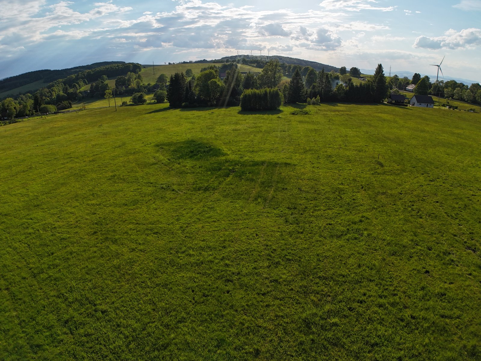 dji_fly_20250526_182658_0811_1748321786158_photo.jpg