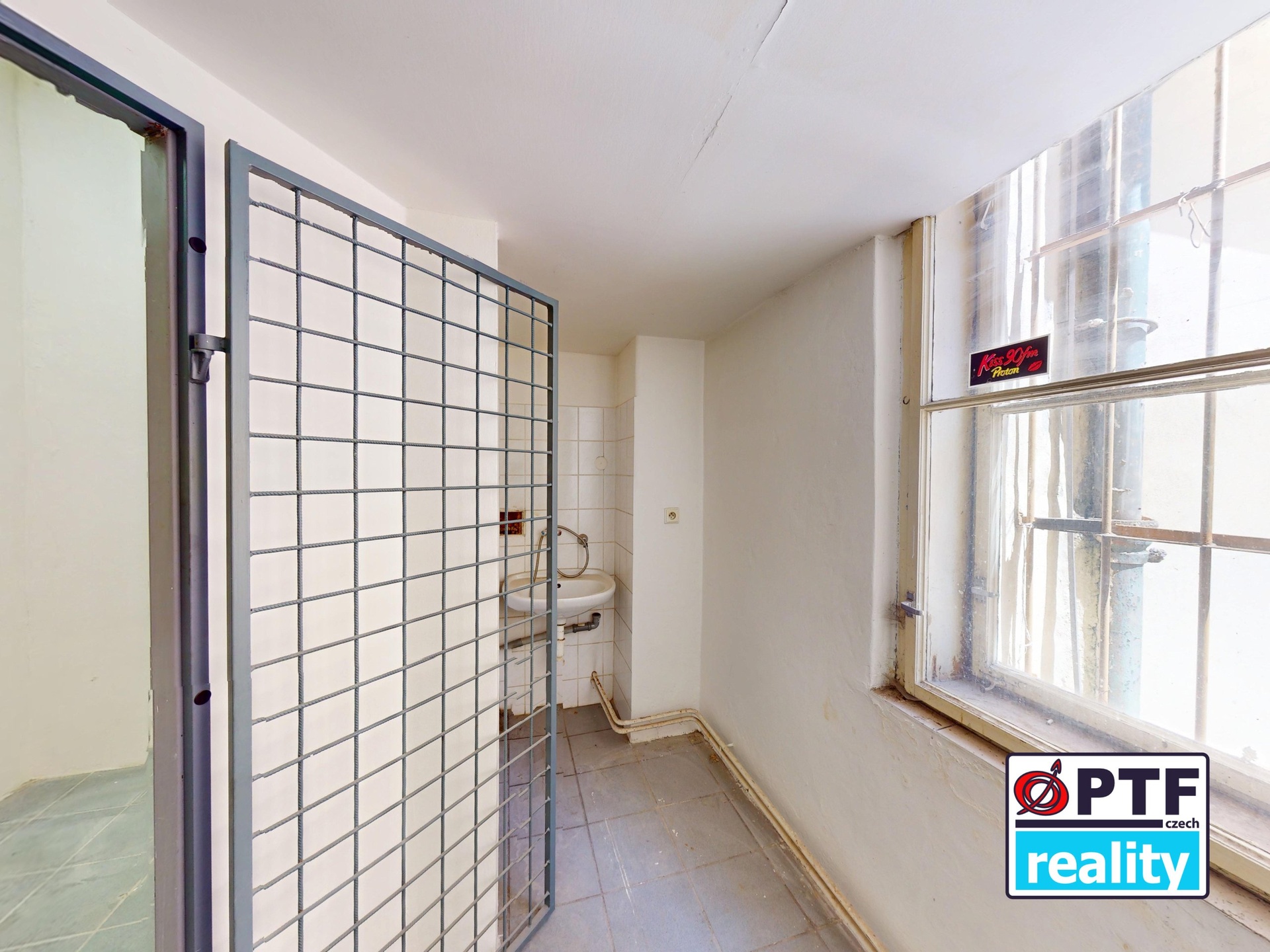 24-namesti-Republiky-Prostor-Vntroblok-Prizemi-07102025_192848