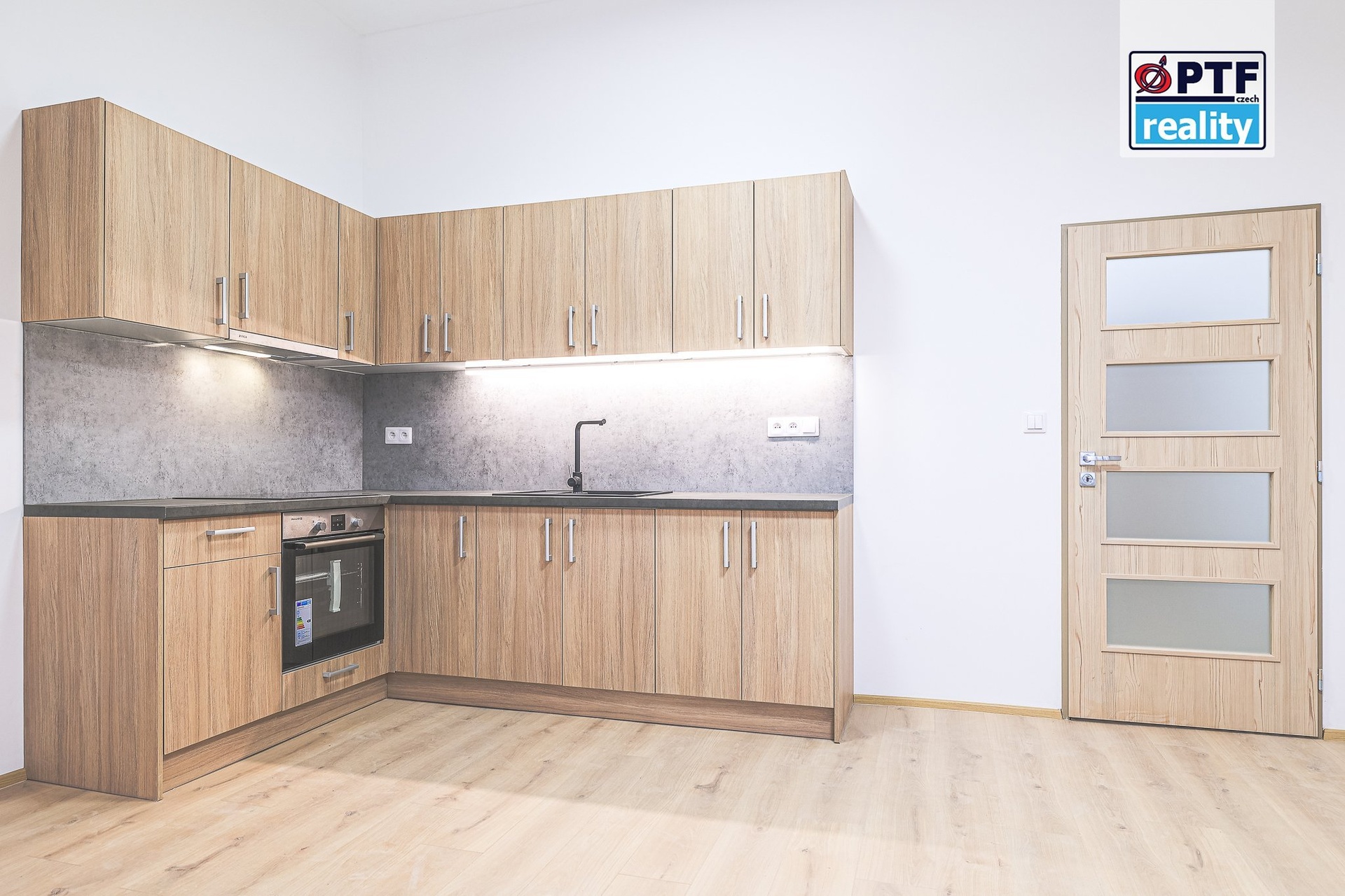 Pronájem luxusního 1+kk v centru města 59 m2 David Choc realitní agent ve vašich službách PTF realit