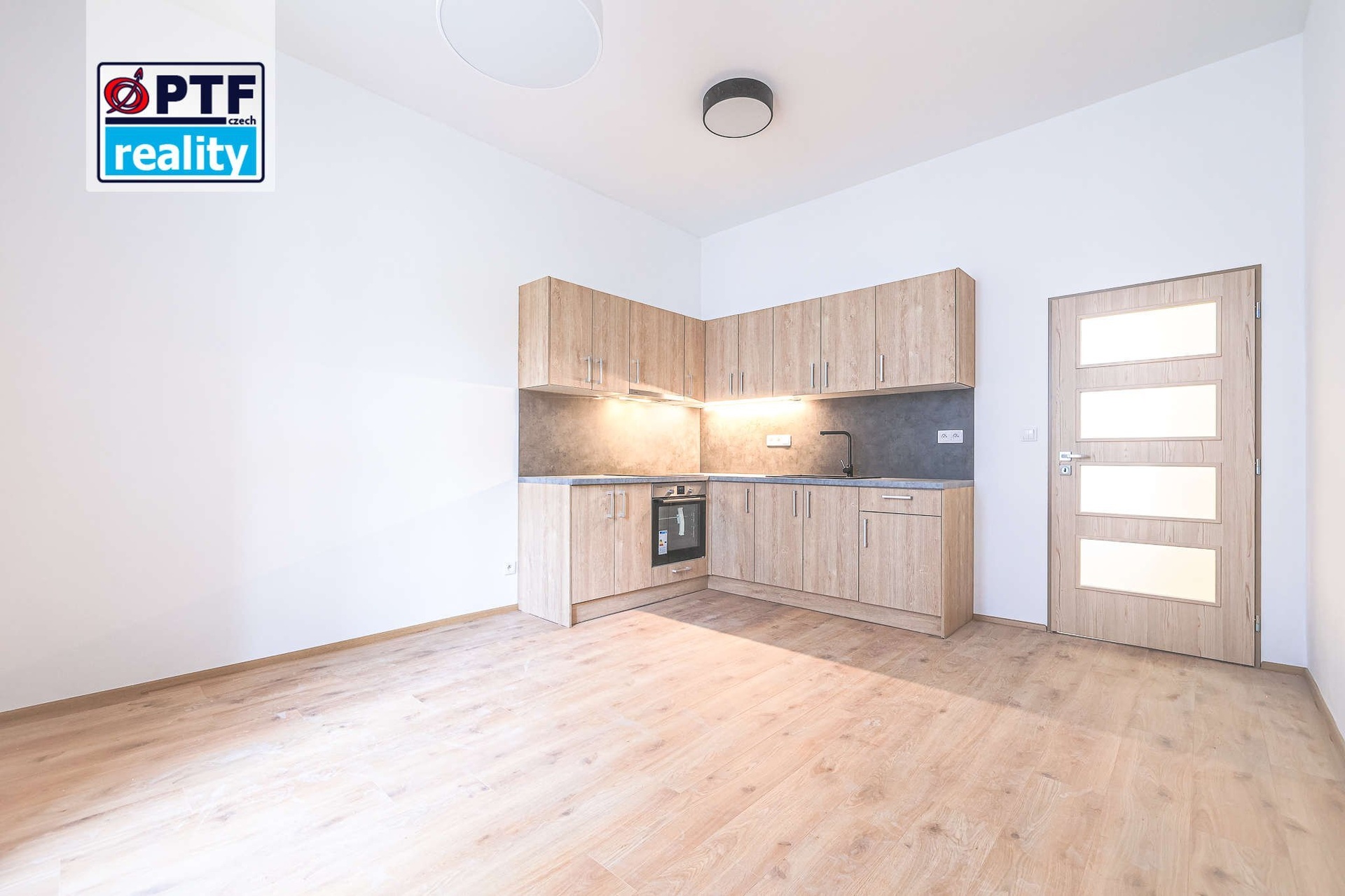 Pronájem luxusního 1+kk v centru města 59 m2 David Choc realitní agent ve vašich službách PTF realit