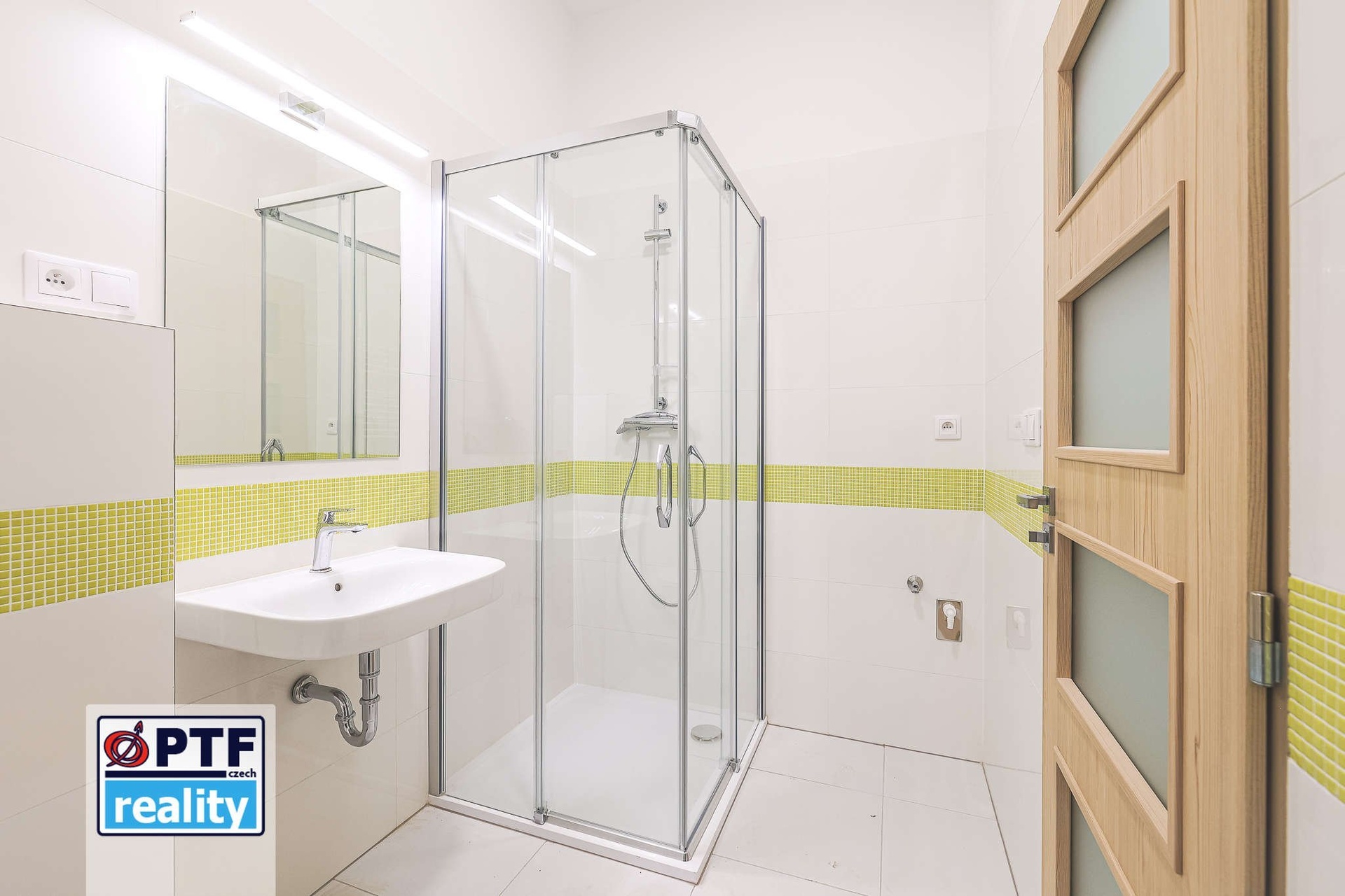 Pronájem luxusního 1+kk v centru města 59 m2 David Choc realitní agent ve vašich službách PTF realit