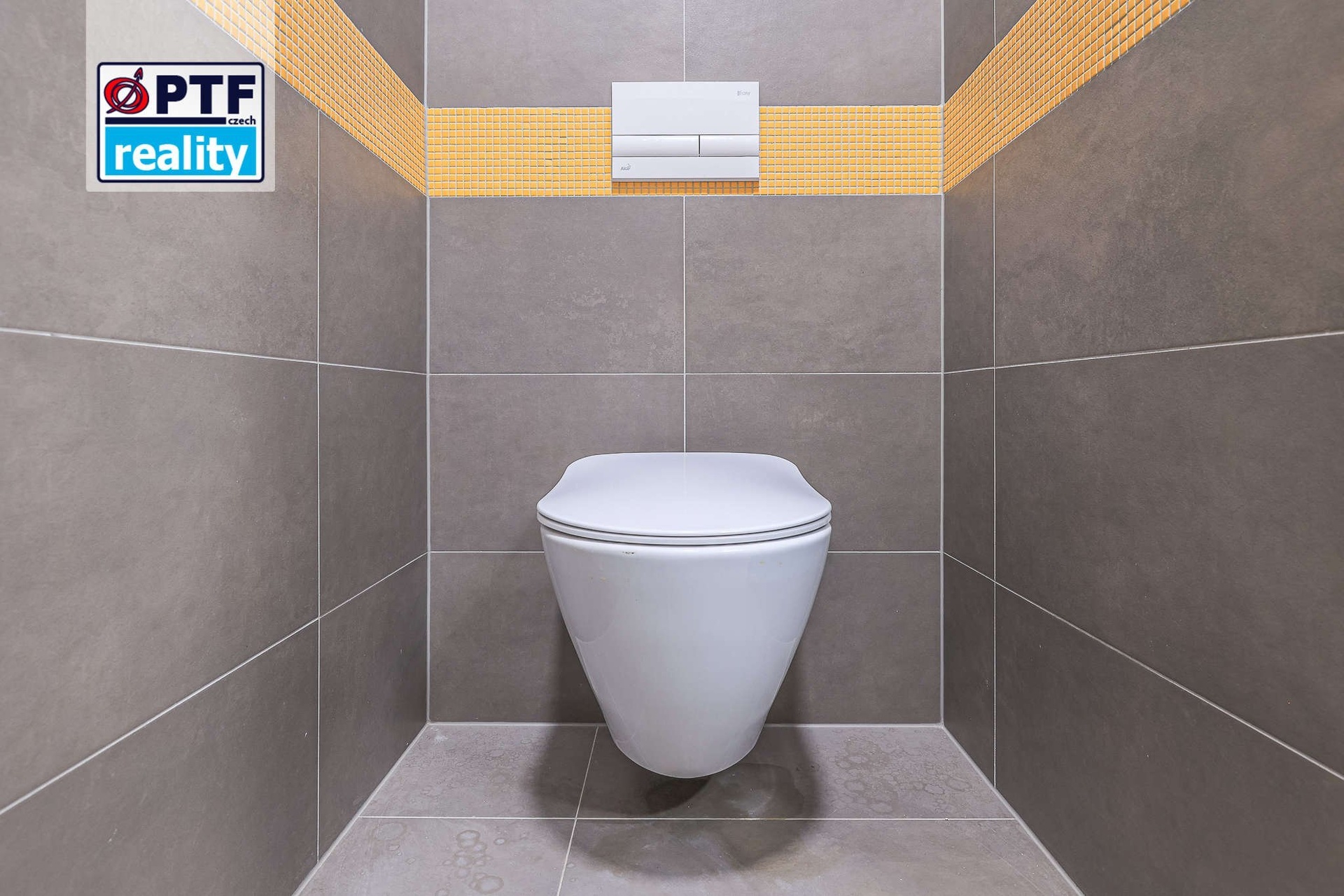 Pronájem luxusního 1+kk v centru města 59 m2 David Choc realitní agent ve vašich službách PTF realit