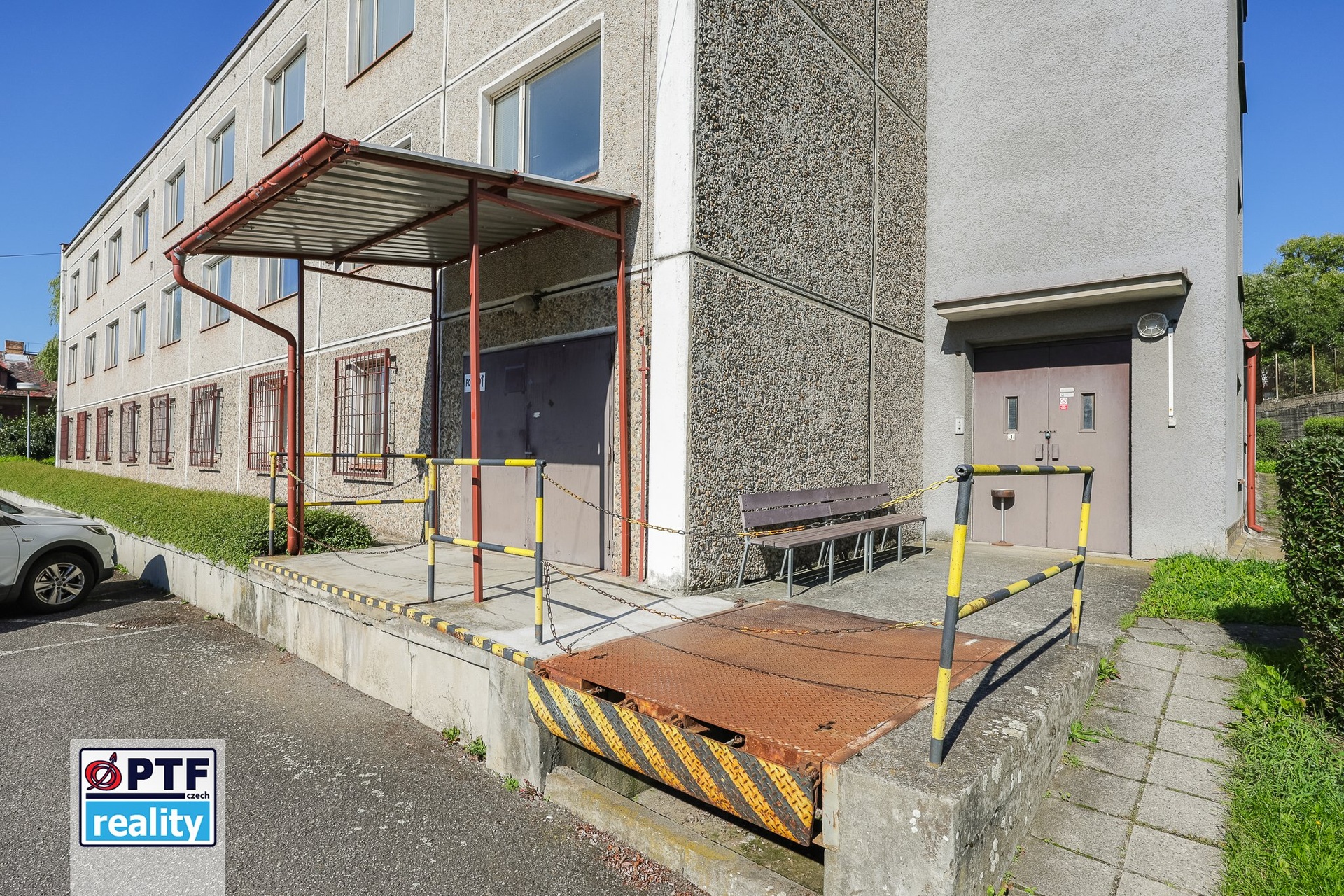 2 Pronájem výrobních prostor tiché dílny sklad Kar