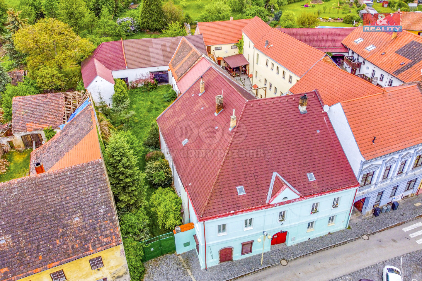 Prodej zemědělské usedlosti, 400 m² Husinec (okres Prachatice), Jeronýmova, obrázek 1