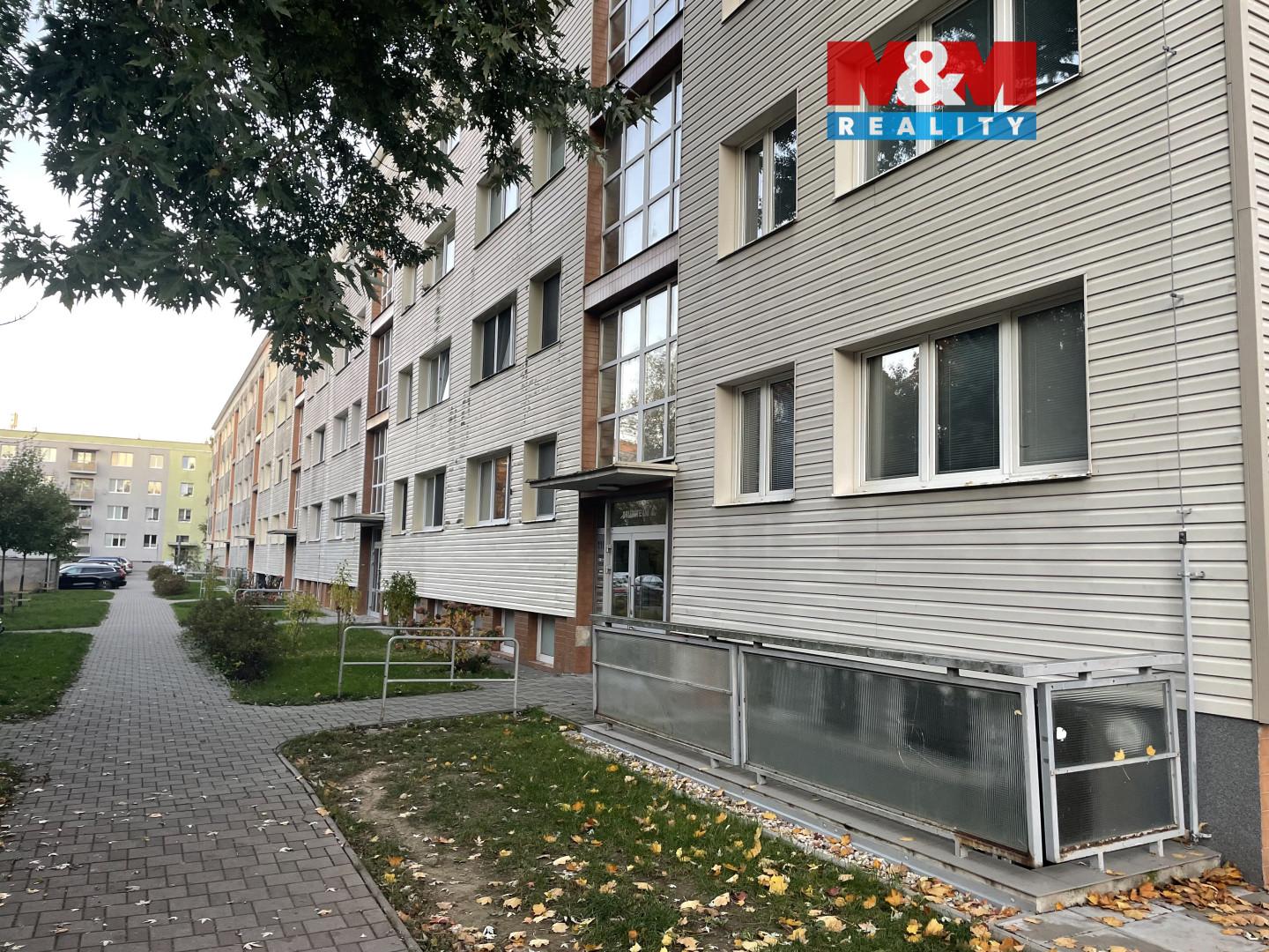Pronájem obchodu Pardubice 14 500 Kč za měsíc, foto 1