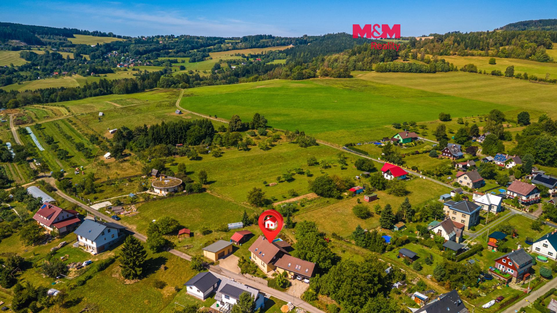 House, 250 m², land 2276 m²