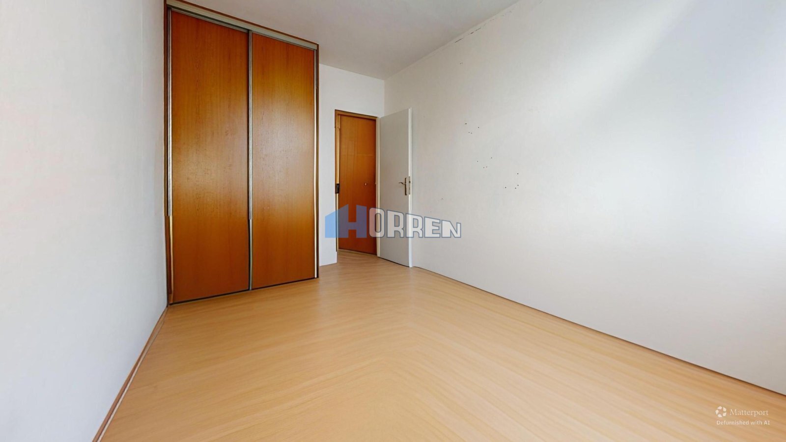 Byt-Holandska--Bedroom-Defurnished 1.jpg