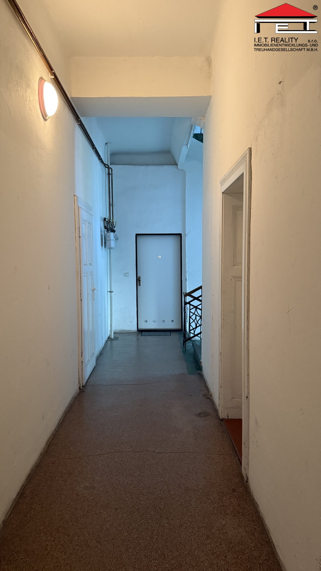 20250527_090330934_iOS