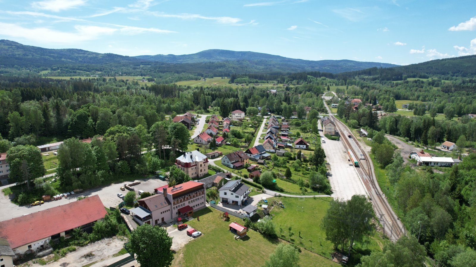 dji_fly_20250531_144339_0_1748768769409_photo.jpg