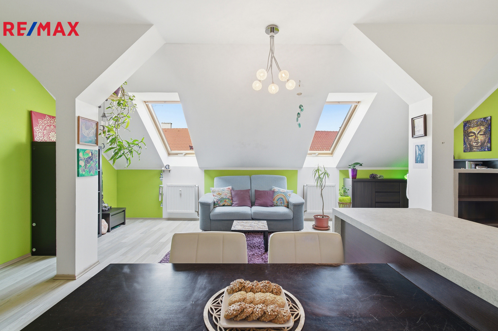 Obývací pokoj s kuchyňským koutem