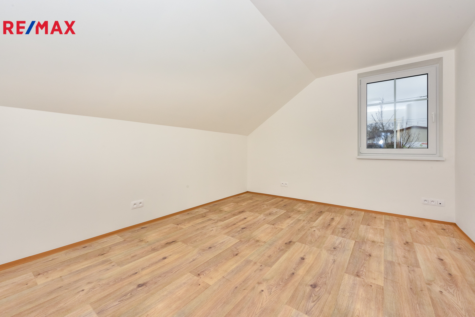 Pokoj č. 2 v patře