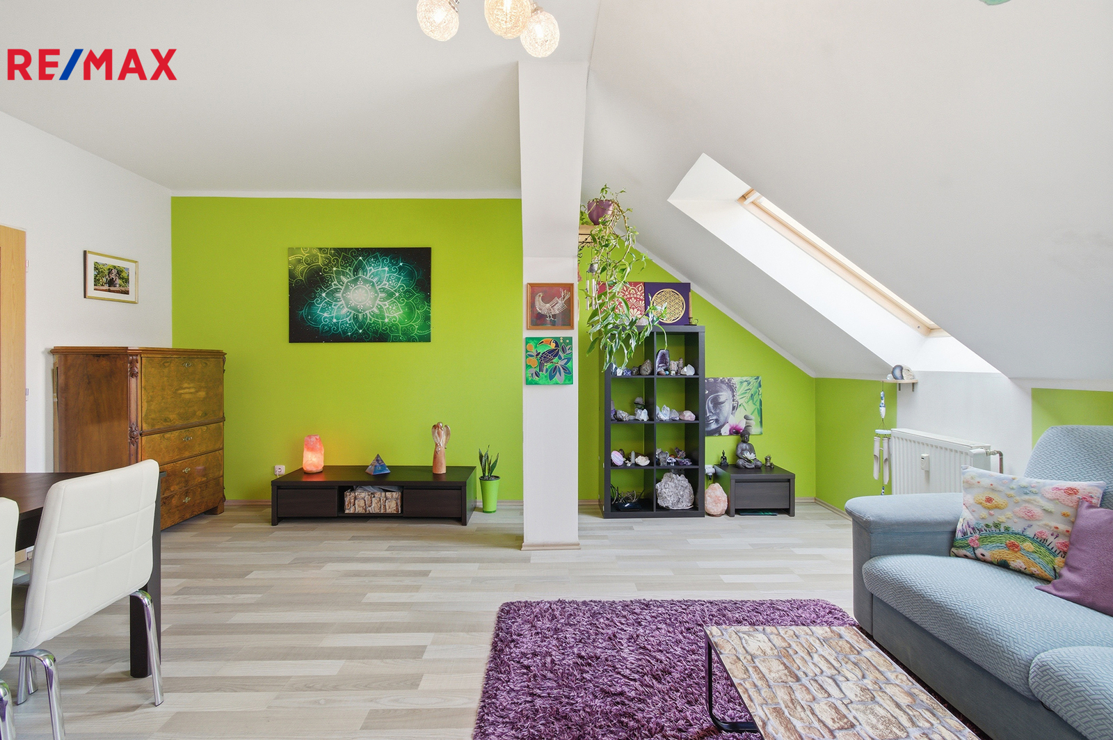 Obývací pokoj s kuchyňským koutem