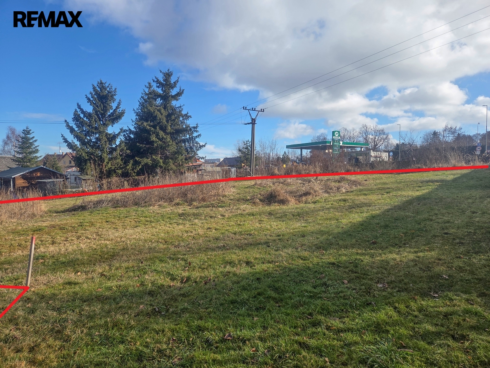 pozemek- pohled od západu