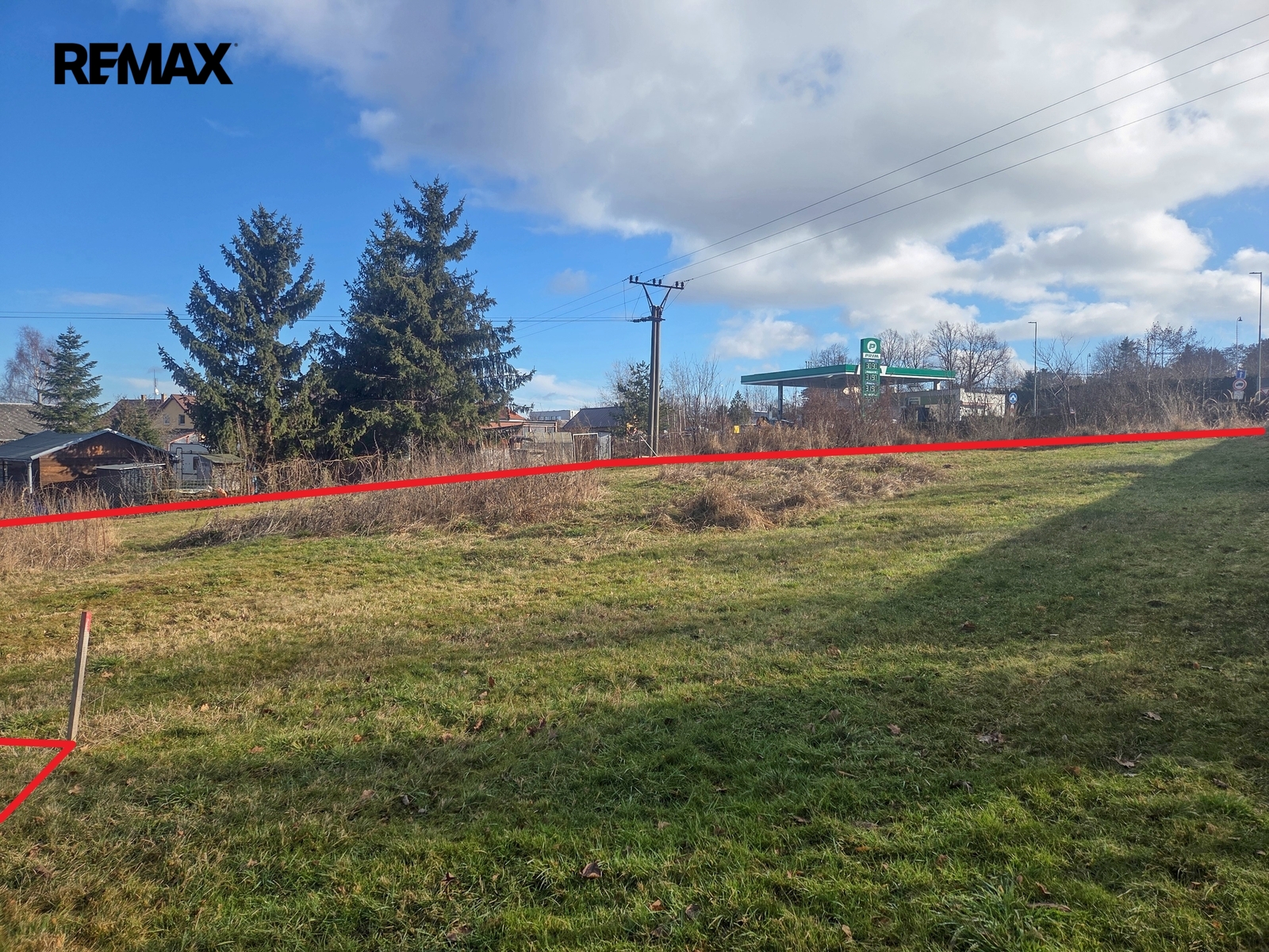 pozemek- pohled od západu