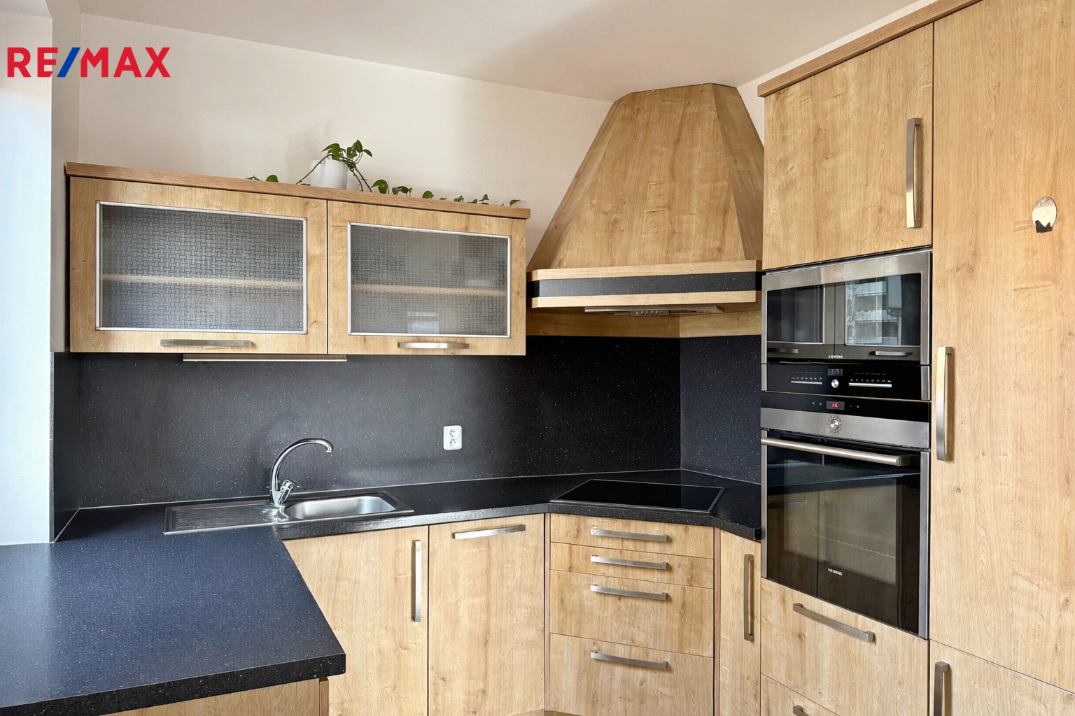 obývací pokoj s kuchyní