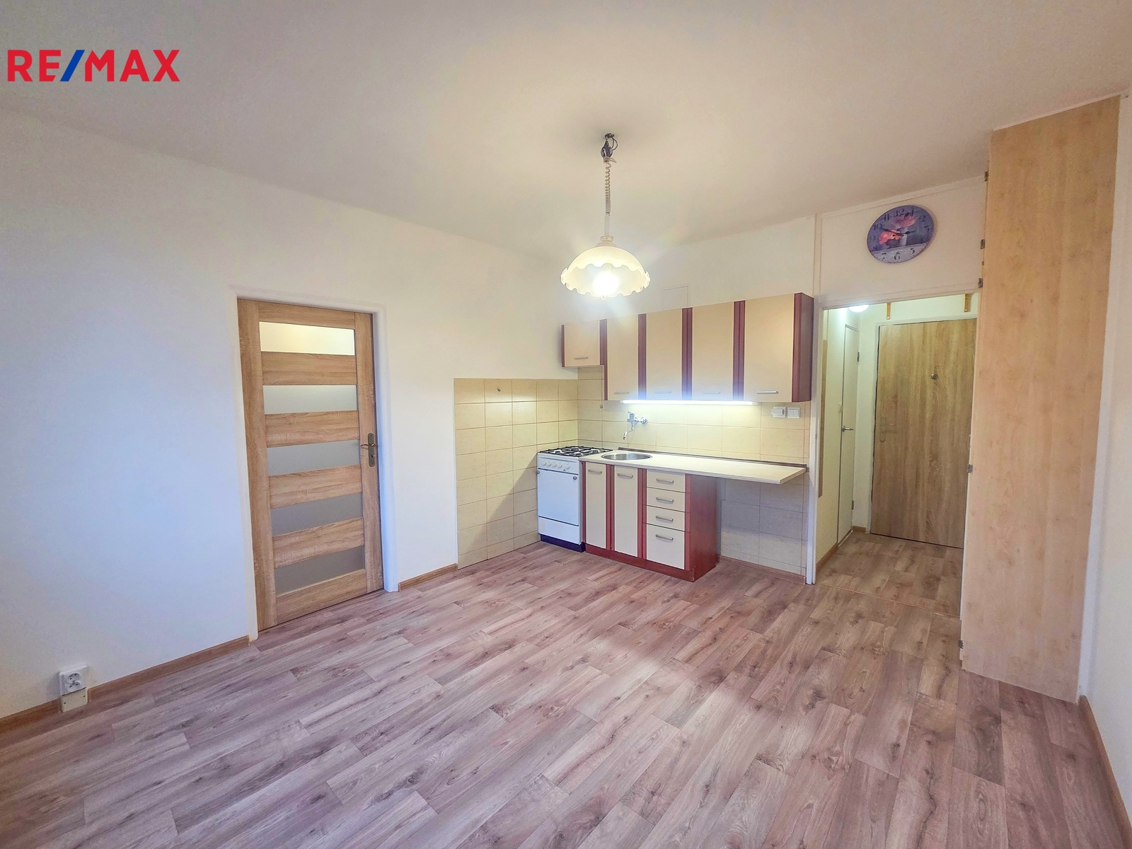 obývací pokoj s kuch.linkou